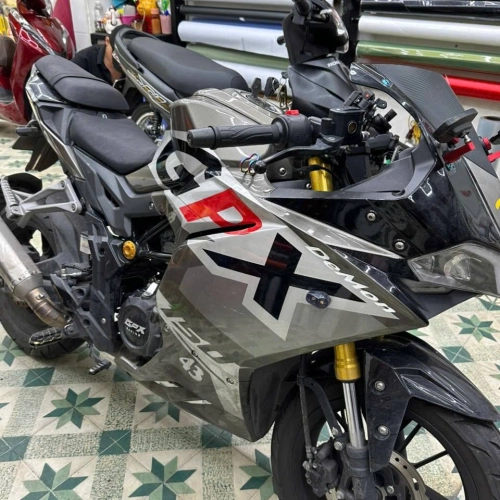 DEMON 150 Wrap Đổi Màu Đen kim tuyến 